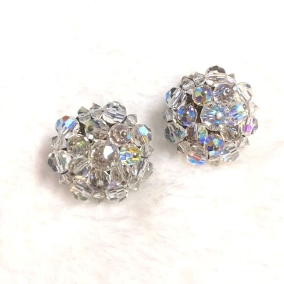 Vintage 1950's Aurora Borealis Crystal Round Button Clip Earrings - Picture 9 of 11